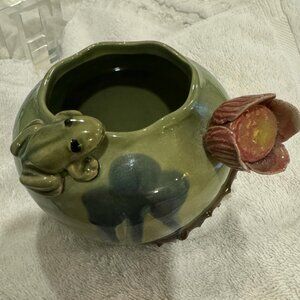 Vintage Majolica Glazed Pottery Pot with Frog and Flower